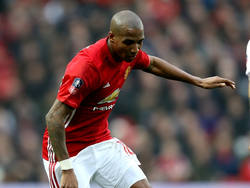 Man Utd should be setting their sights higher than fourth, says Young