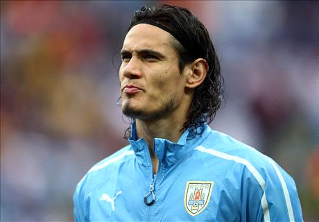 Cavani hints at PSG exit