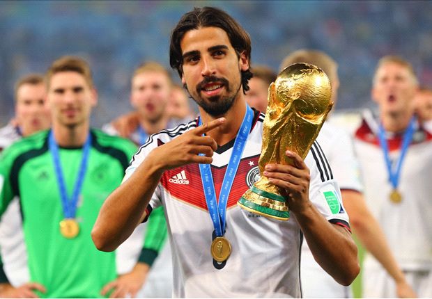 Podolski urges Khedira to sign for Arsenal