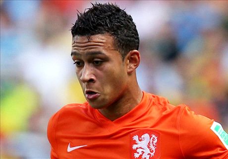 Van Gaal tells Depay: Wait for Man Utd