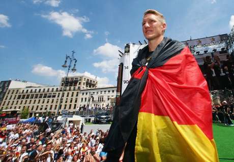 Hina Dortmund, Schweinsteiger Minta Maaf