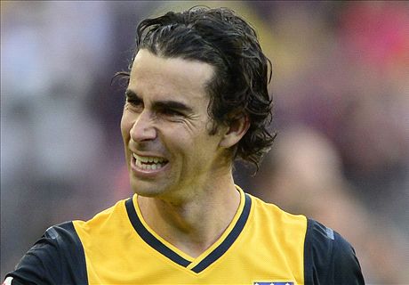 Tiago signs new Atletico deal