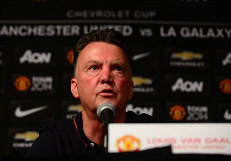 Van Gaal unhappy with Mourinho jibe