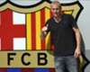 As 30 anos, Mathieu é apresentado no Barça: