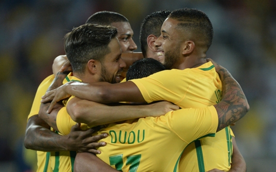 Gol de Dudu foi muito comemorado entre os brasileiros