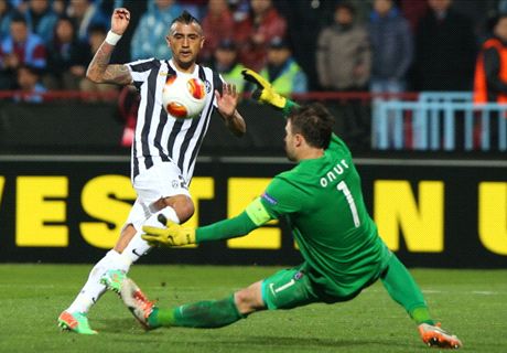 Transfer Talk: United back on Vidal hunt