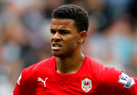 Official: Crystal Palace sign Campbell