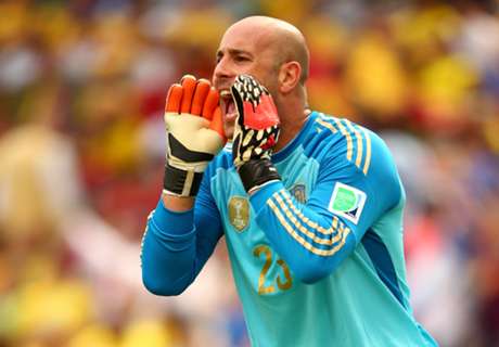 Reina claims he'll stay at Liverpool