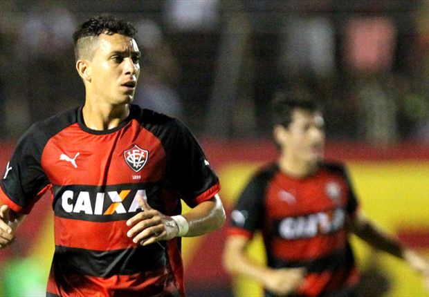 Criciúma 1 x 3 Vitória: Rubro-negro aproveita expulsão e vence sem problemas