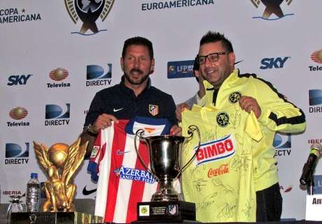 Simeone no descarta a 'Chicharito'