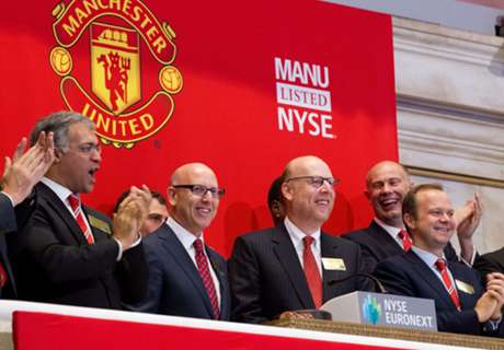 Glazers offer up United shares
