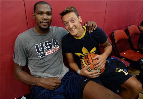 In Pictures: Ozil plays ball with USA team