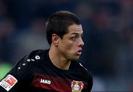 Chicharito completes West Ham move