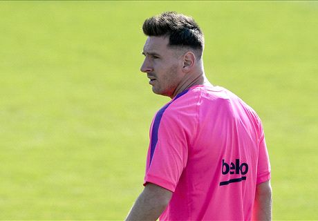 Neymar & Messi back in Barca training