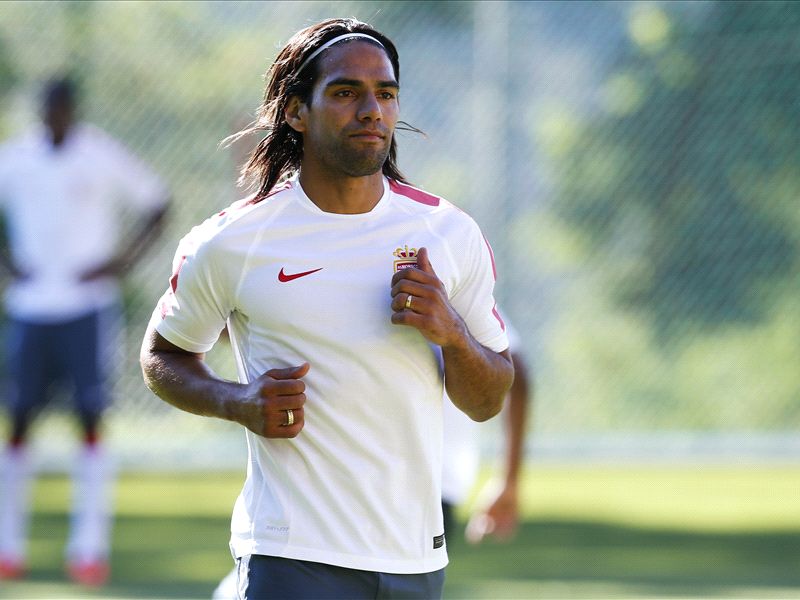 Falcao's father refuses to rule out Real Madrid move