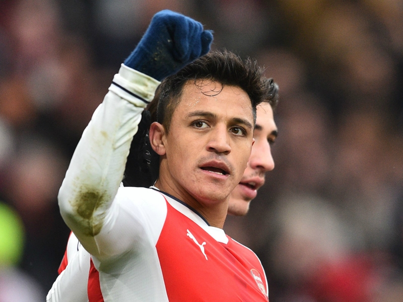 Arsenal 2-0 Hull City: Alexis at the double in controversial win