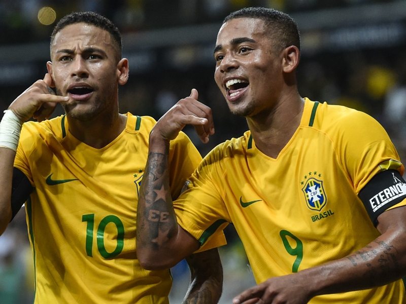 VIDEO: Neymar and Gabriel Jesus turn on the style with fancy footwork and scissor kicks
