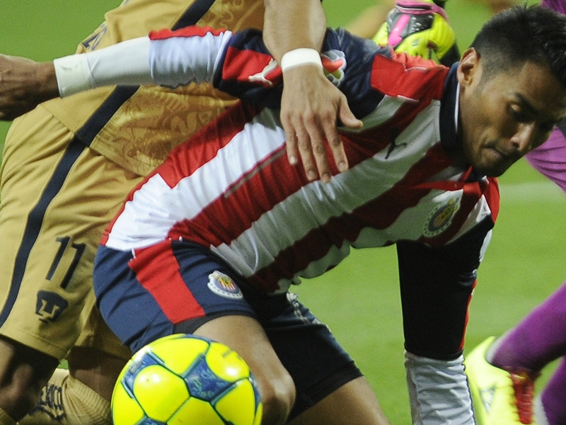 Gallito Vazquez plays secret weapon for Chivas in Clasico win