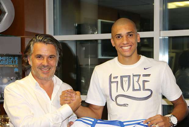 O zagueiro foi contratado pelo Olympique de Marselha nesta segunda