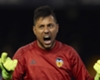 Diego Alves defende mais um pênalti, quebra recorde e chega a 75% de aproveitamento contra CR7