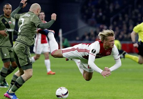 Weinig voldoendes bij matig Ajax