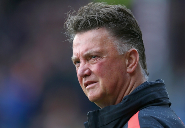 Van Gaal told he can spend again in January as Manchester United announce record turnover