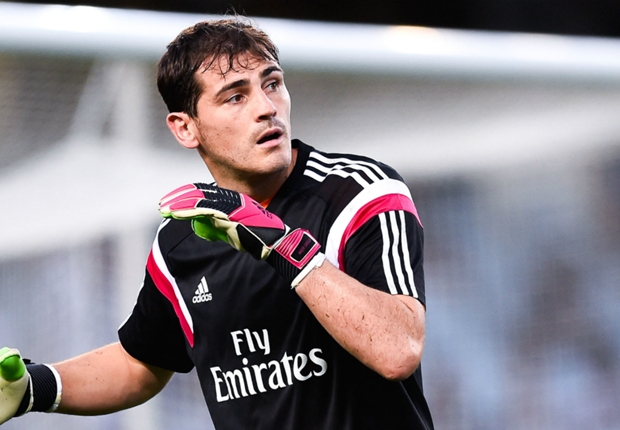 Casillas is one of the best in history, says Roberto Carlos