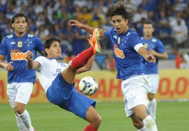 Quem segura a Raposa no Brasileirão?