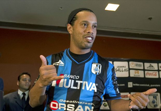 Ronaldinho fue presentado el pasado viernes en la Ciudad de México.
