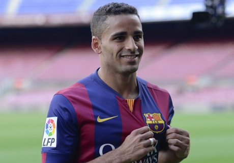Douglas injury blow for Barcelona