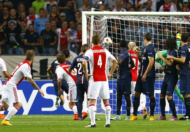 Zlatan fails to clean up on Ajax return