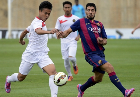 Watch Suarez's double for Barca B