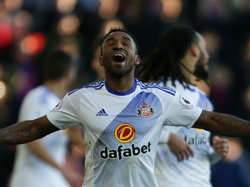 Sunderland striker Defoe handed England recall