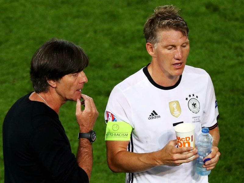 Low hits out at Man Utd: Schweinsteiger could've helped them!