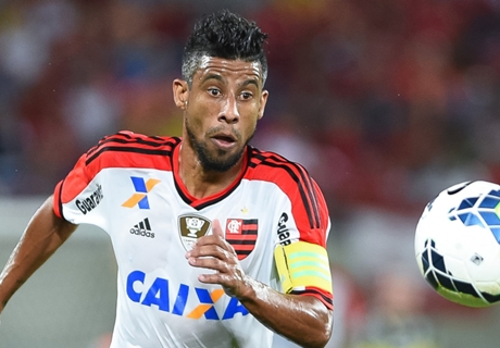 Strikers elogia chegada de Léo Moura
