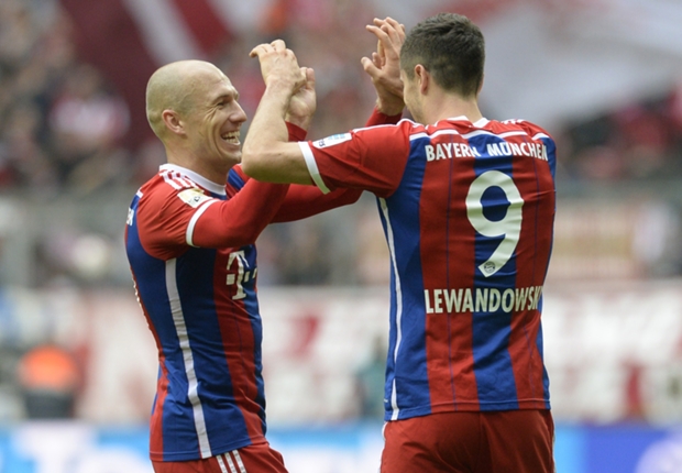 Robben y Lewandowski, autores de sendos dobletes