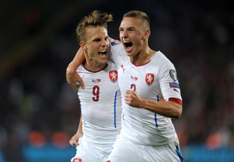 Turkey 1-2 Czech Republic: Host misery