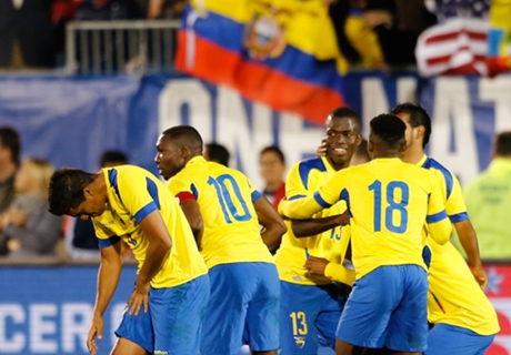 El Salvador 1-5 Ecuador: Plata brace