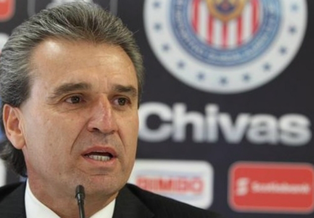 Néstor de la Torre pidió unión en Chivas.