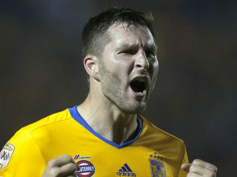 VIDEO: Gignac scores two brilliant headers for Tigres