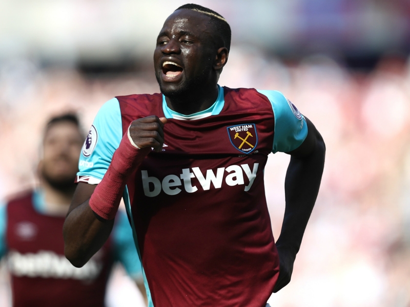 Kouyate swaps West Ham for Palace in £9.5m deal