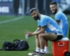 Douglas revela rotina longe do Grêmio e Edílson garante que não está no ápice