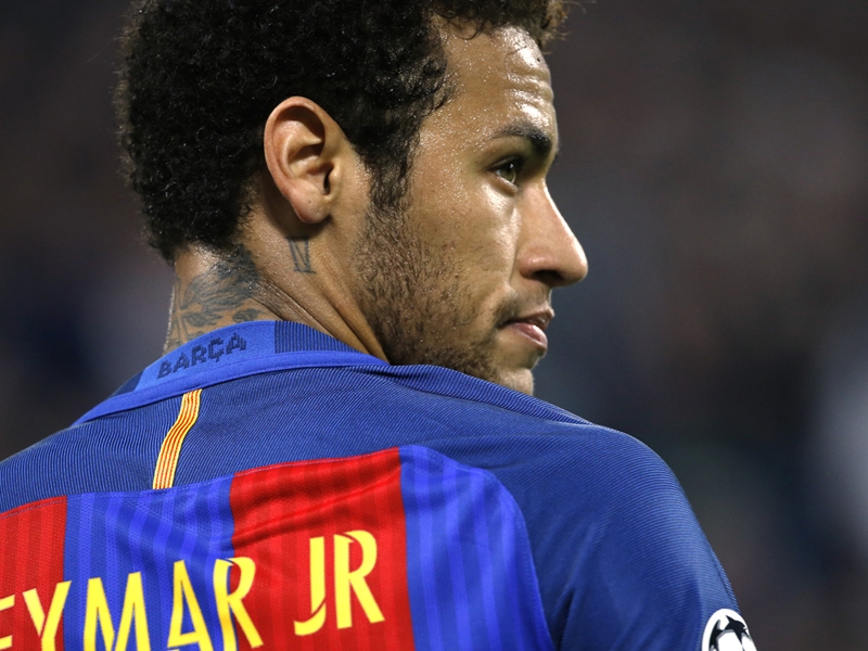 "Il est heureux ici", le Barça éteint les rumeurs sur Neymar