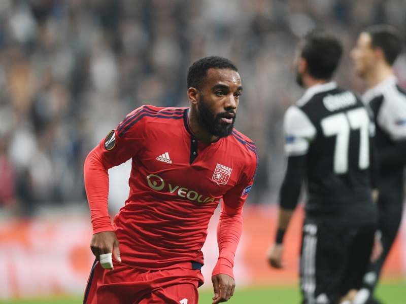 Besiktas-Lyon (2-1 t.b. 5-6), l'OL tient sa demie après un quart retour irrespirable