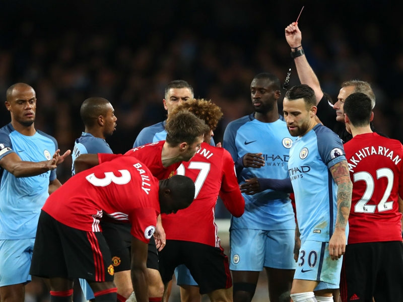 Manchester City 0 Manchester United 0: Mourinho's 10 men hold on after Fellaini madness