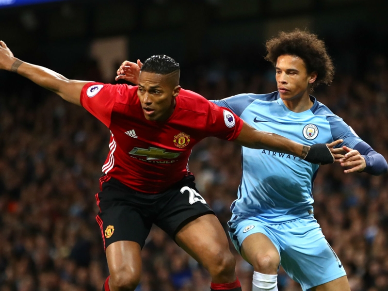 Manchester United equal club best unbeaten run in top-flight season