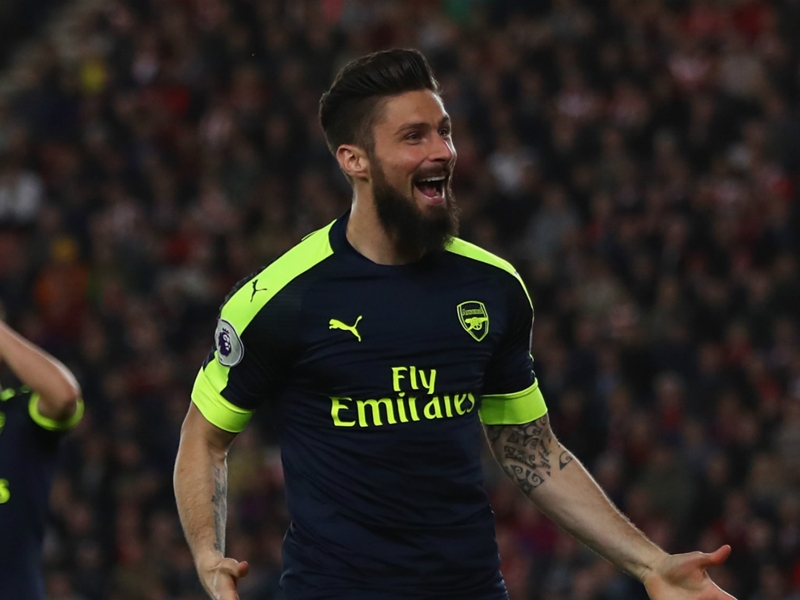 Giroud considering Arsenal exit after lack of games