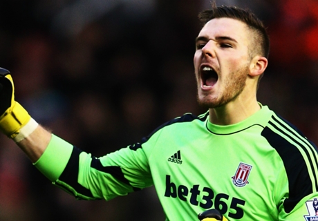 Stoke loan out Butland and Wilkinson