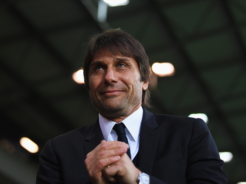 Chris Sutton sees 'Huge gap' between Arsenal and Chelsea