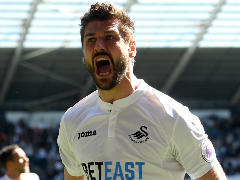 Tottenham match Chelsea's £15m Llorente bid